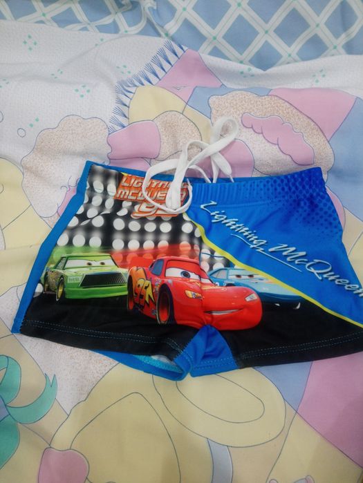 Продам плавательный костюм