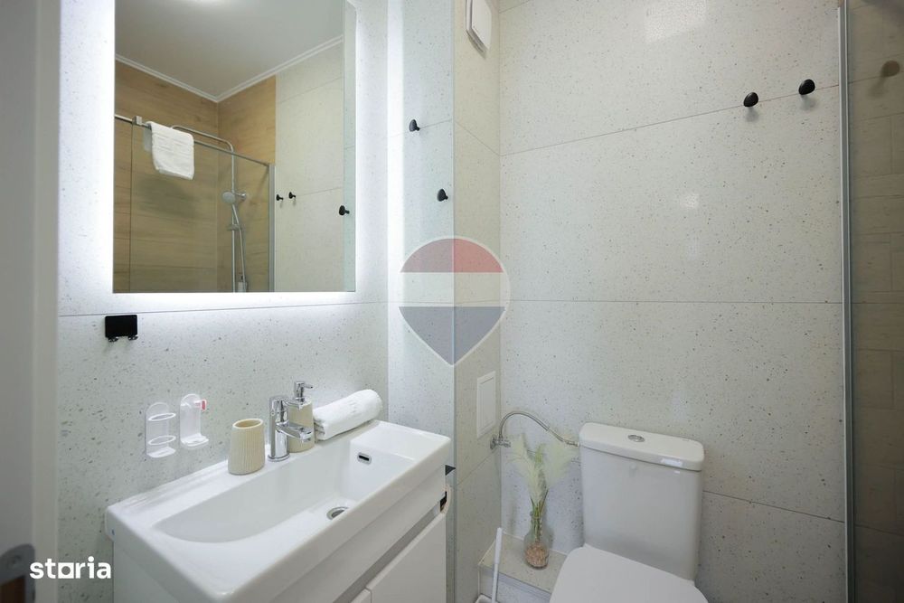 De vânzare apartament cu 3 camere - Prima Arena