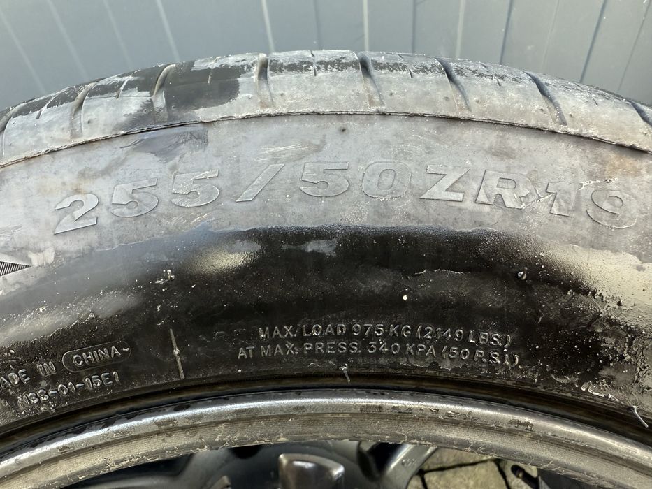 Mercedes GLE 2019г W166 255/50/19 Дот 23г Летни