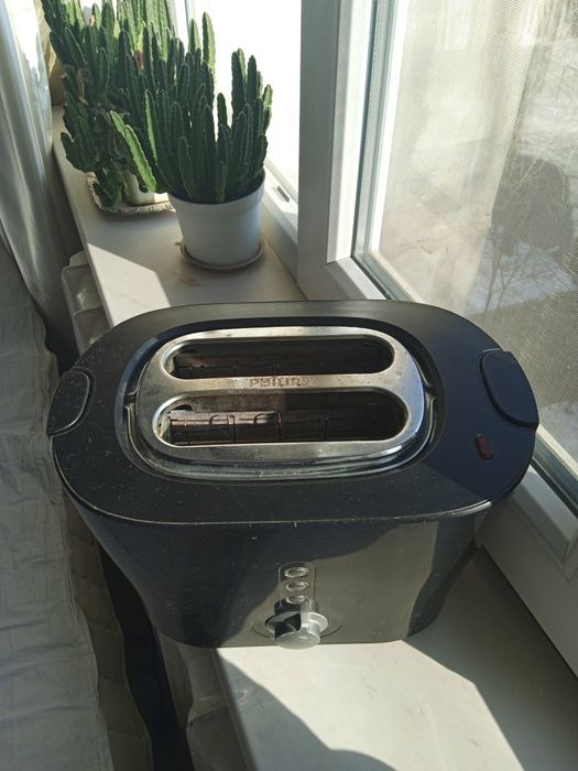 Тостер Phillips  продам