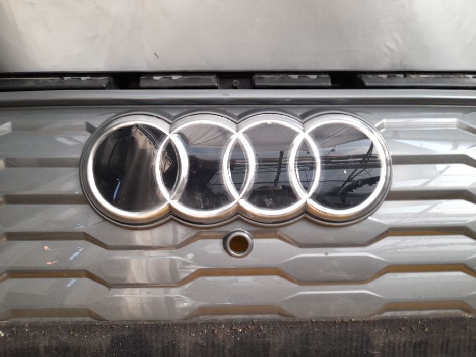 Грил решетка основа панел  Vw E-Tron