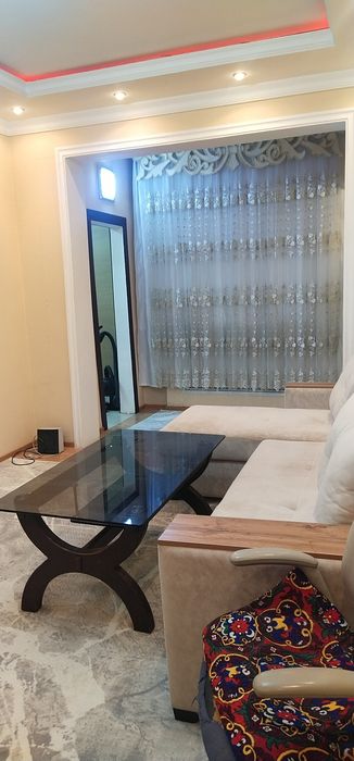 Arenda 2 kom kvartira s remontom,s mebelyu i tehnikoy