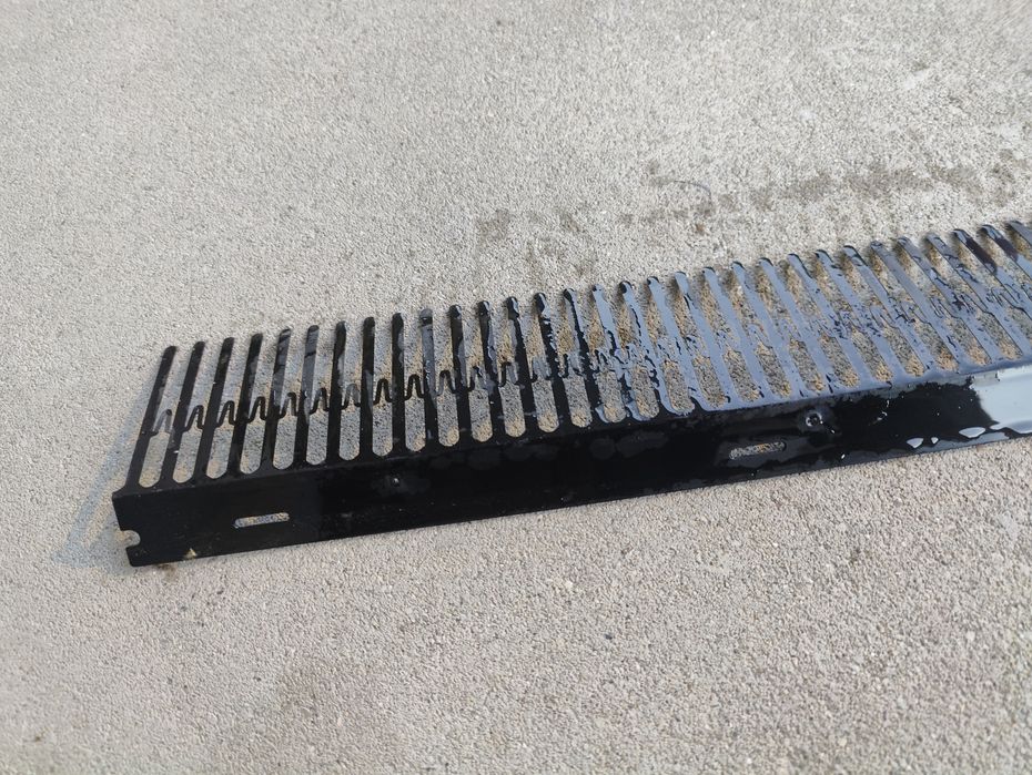 Element protectie streasina contra păsărilor