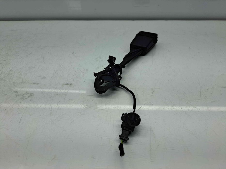 Capsa centura dreapta fata Audi A4 (8K2, B8) [Fabr 2008-2015] 8K08577