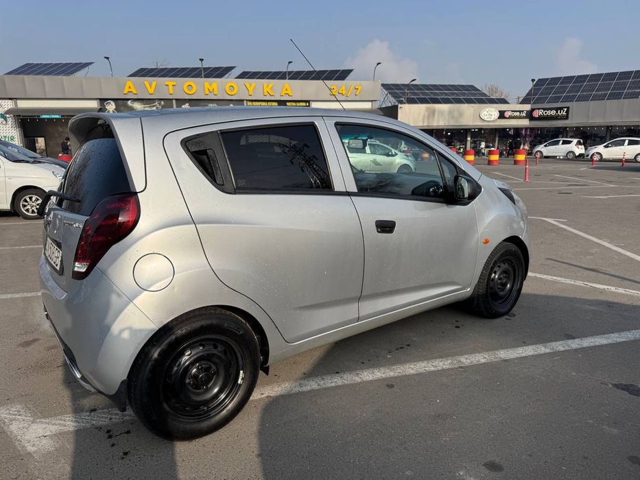 Продаётся Spark 2010 года