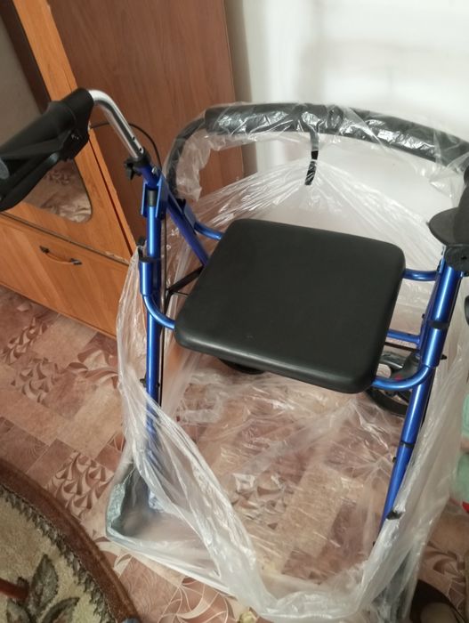 Продам прогулочные ходунки роллаторы для инвалидов