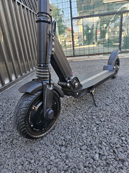 Trotineta electrică KUGOO S3, 350W, 30 km/h, doar 88 km