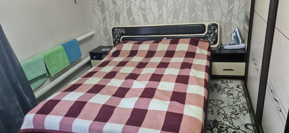 Продам спальный гарнитур