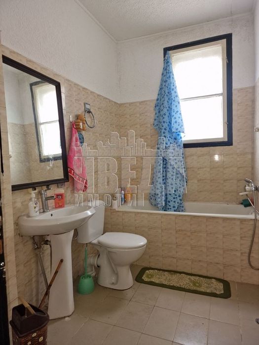 Продава се Етаж от къща в Варна, Окръжна болница - 162 кв.м за 1717 €/кв.м - Снимка #4