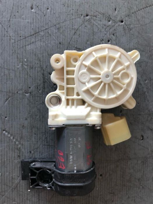 motoras stanga fata bmw seria 5 e60