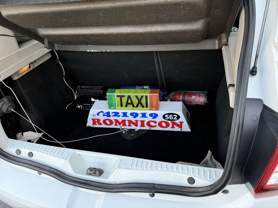 Vind Taxi Dacia sandero motor 900 cu turbo