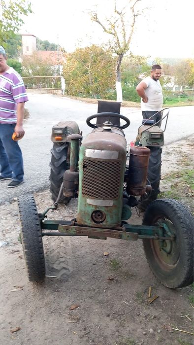 Tractor  old-timer Holder
