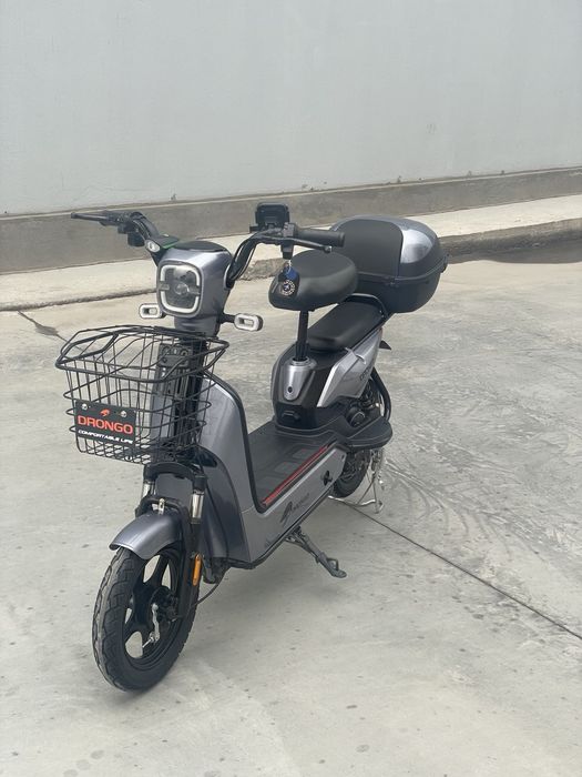 drongo moped sotiladi