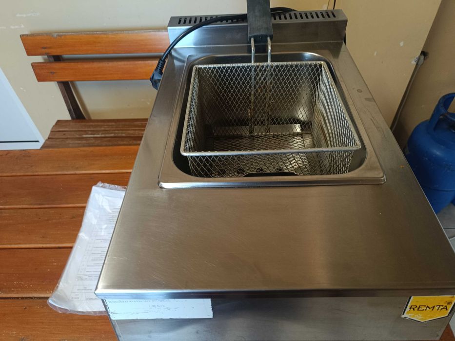 Професионален газов фритюрник REMTA 8л