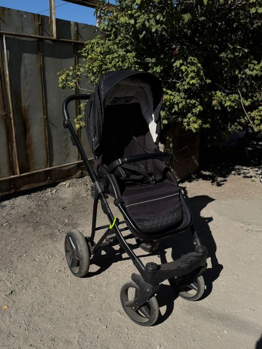 Продам коляску Ининг Беби