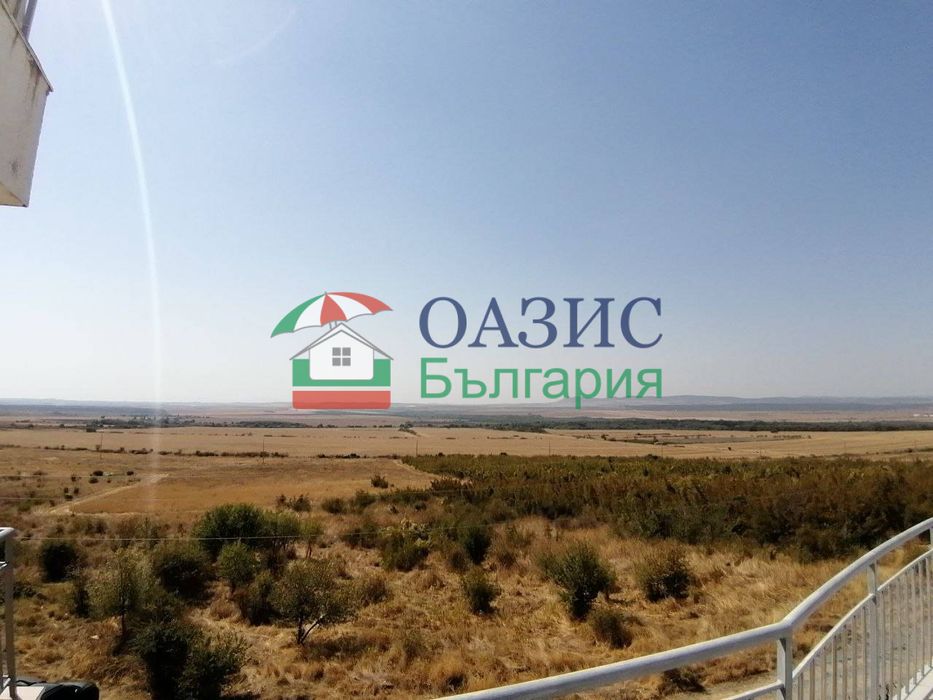 Голям 2-стаен апартамент на 4-ти етаж, Сънсет Кошарица, България - 92,40 кв. м.,