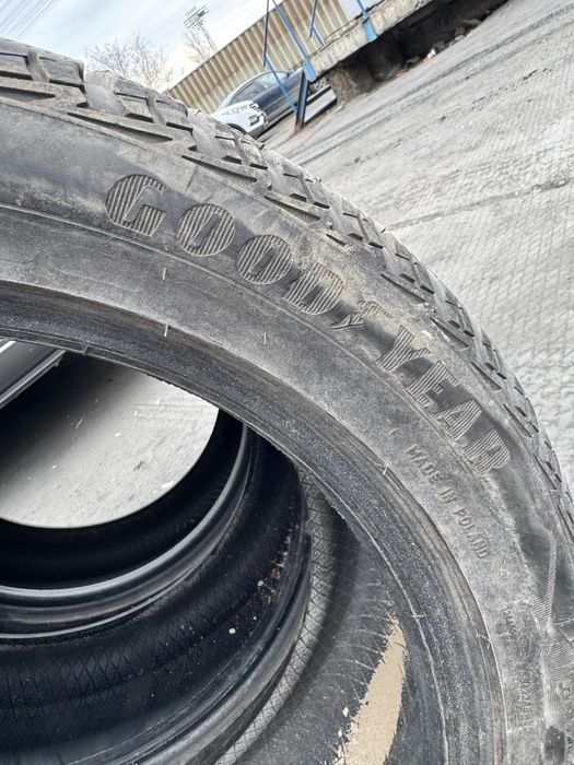Резина 3 штуки б/у всесезонка