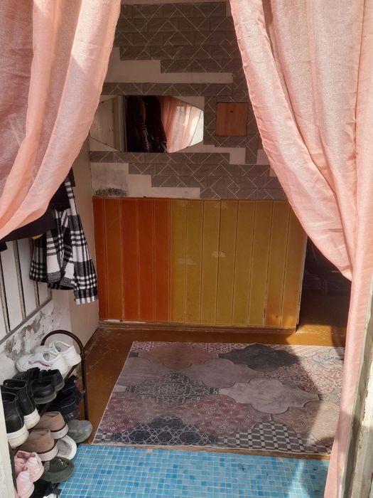 Сдается 2х комнатная квартира на земле. В центре Луначарского.