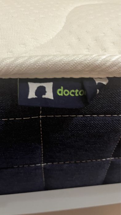 Кровать с матрасом