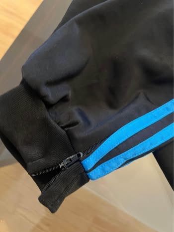 Trening Adidass masura S(recomand pentru un M)