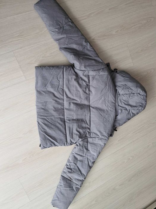 geacă cu puf nouă Calvin Klein pentru femei