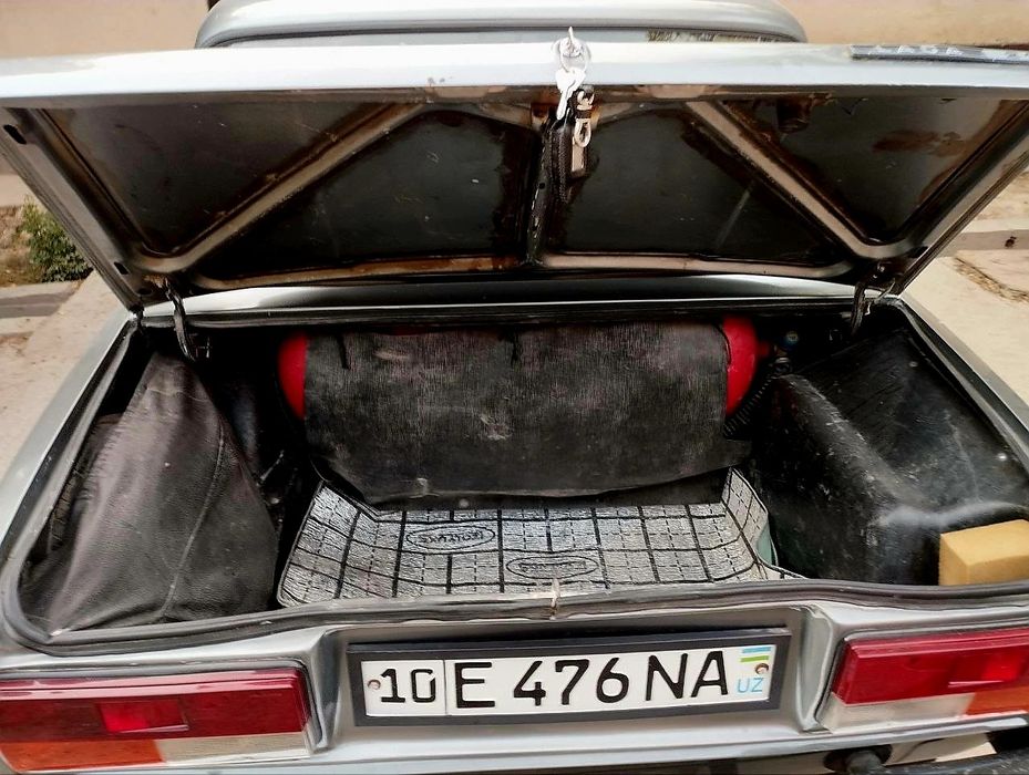 Ваз 2107 сотилади