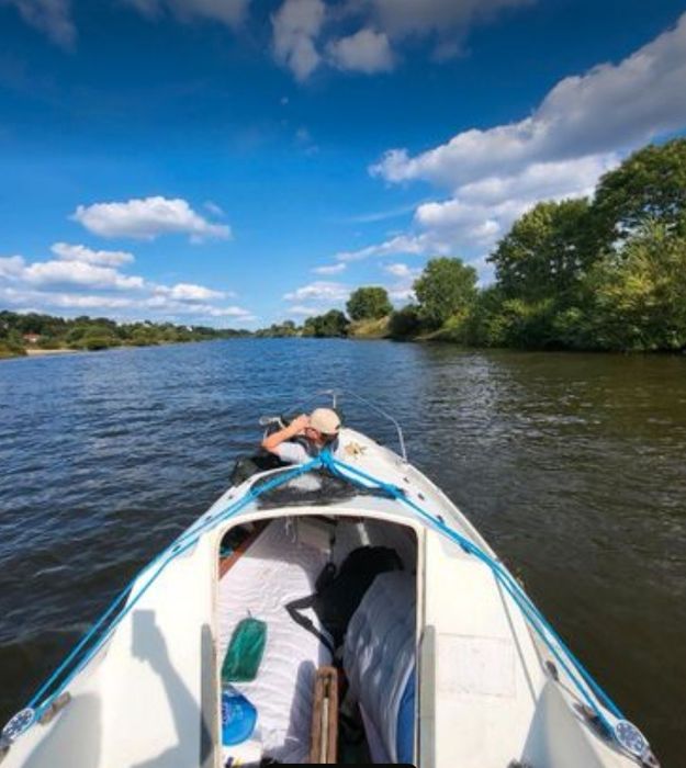 Платноходка малка яхта с каюта и Ремърке с регистрация Voilier L17