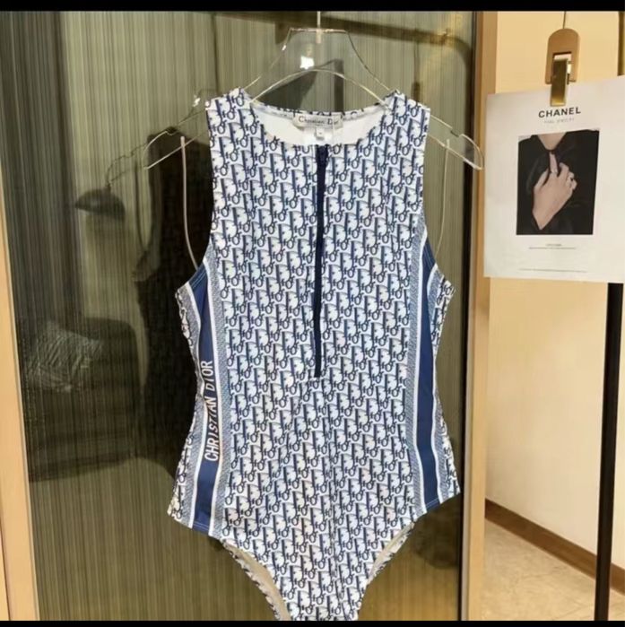 Купальники