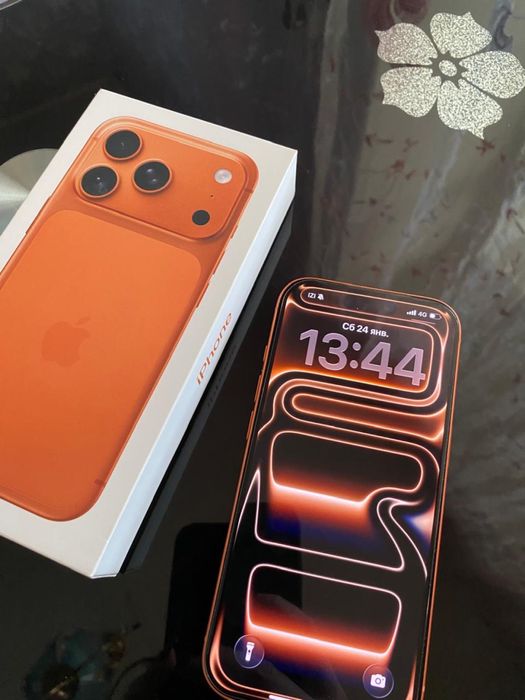 Продам айфон 17 про