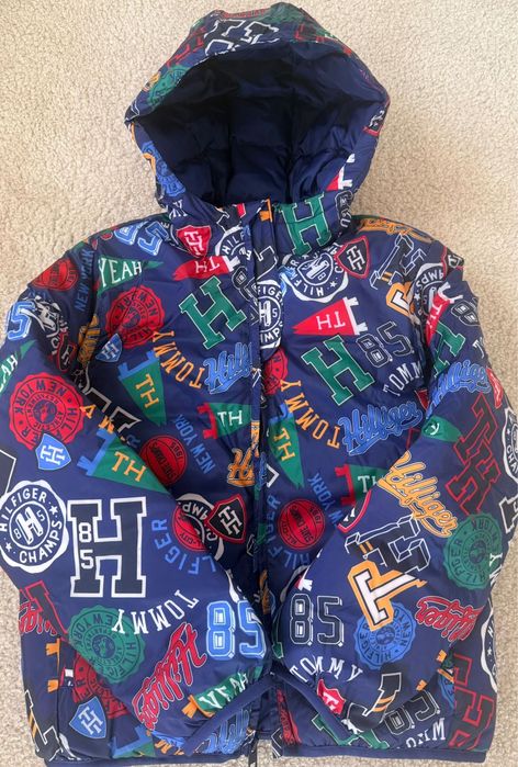 Geaca baieti Tommy Hilfiger NOUA, marimea M(8-10 ani)