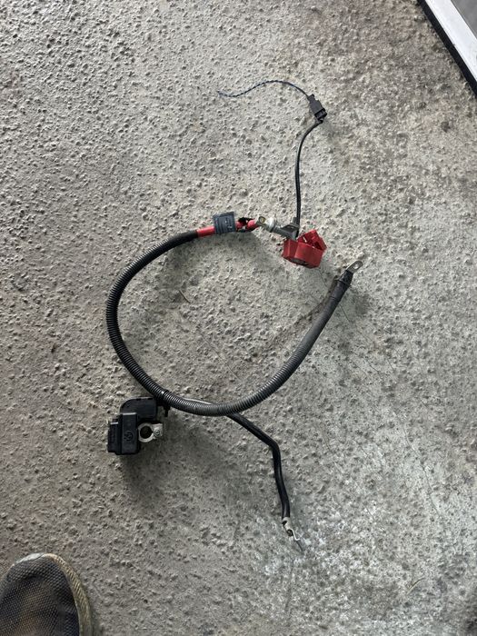 Плюсова и минусова клема бмв е93 bmw e93 ibs