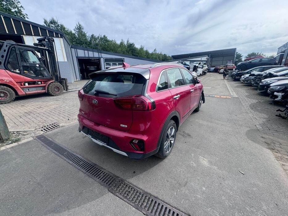 Kia Niro Hybrid 2019г 1.6 автомат,лята джанти на части ,КИА НИРО