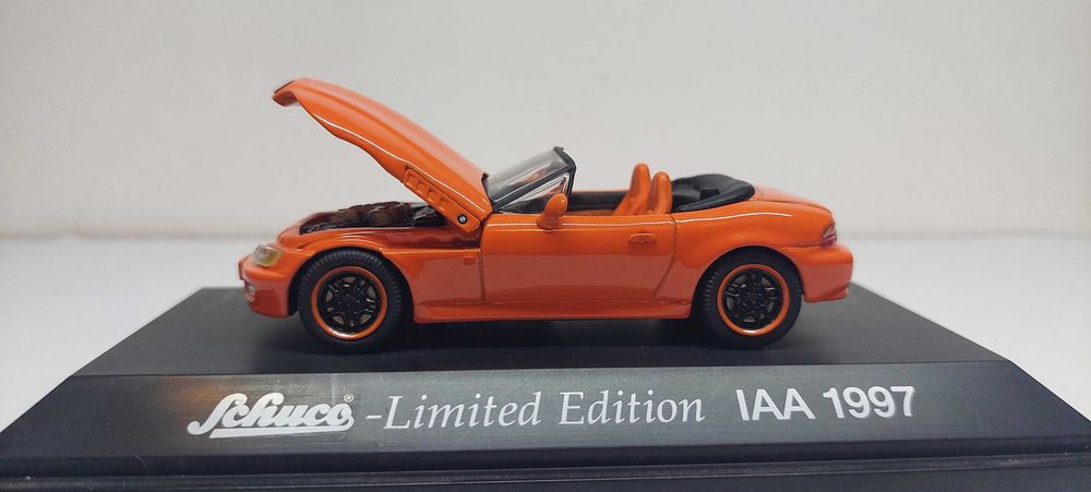 Machete auto BMW si Mercedes