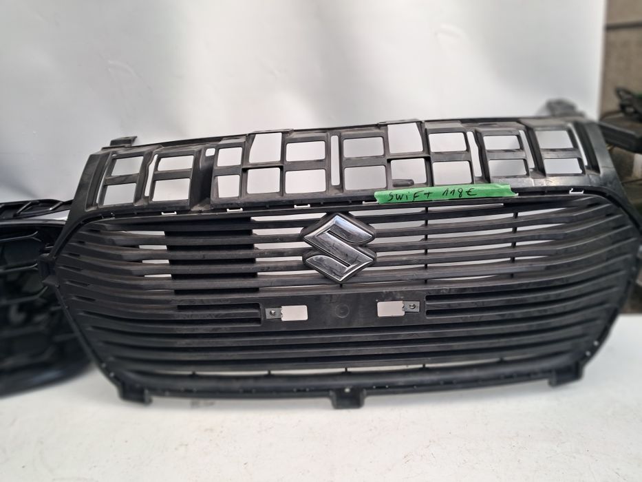 Решетка грил Suzuki Swift Suzuki SX4 S Cross 2015/25г