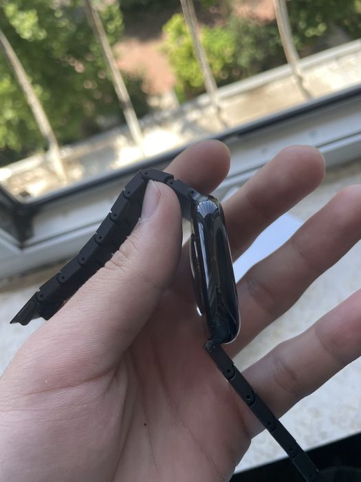 apple watch 11/46 100%