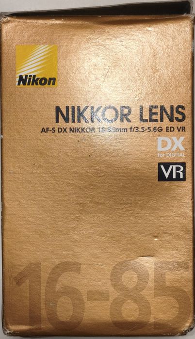 Обектив Nikon AF-S DX Nikkor 16-85mm f/3.5-5.6G ED VR