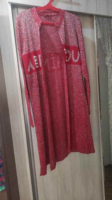 Туркиядан олиб келинган. Чиройли куйлак ва кордиганлар.