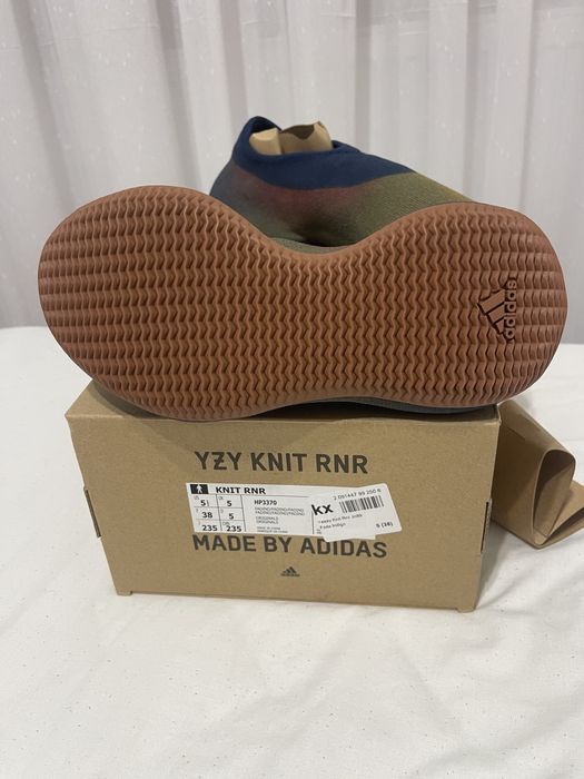 Adidasi Yeezy KNIT