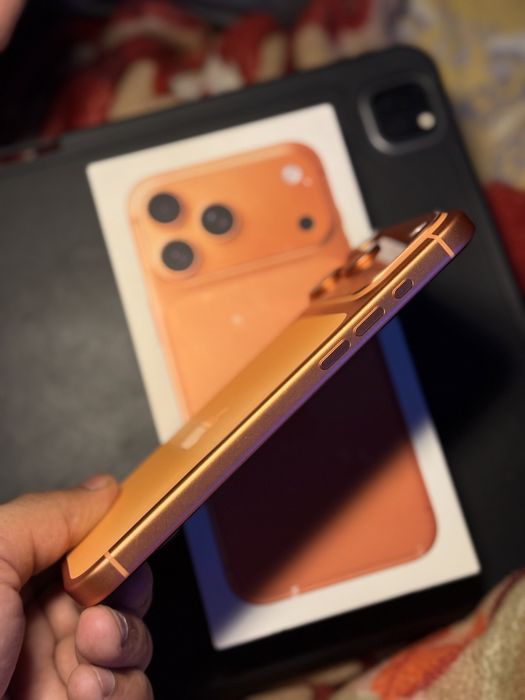 Iphone 17 pro Max cosmic orange Esim