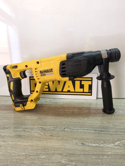 Dewalt Перфоратор DCH033 18V.