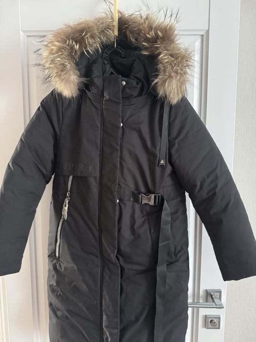 Продам детское пальто пуховик (девочка) рост 146
