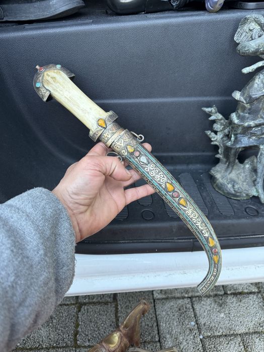 стар кинжал  кост орнаменти