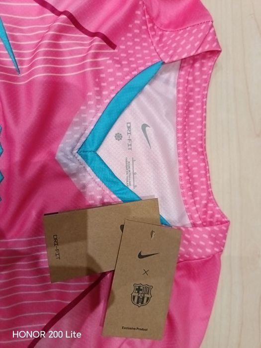 Футболна тениска- Нова. Високо качество