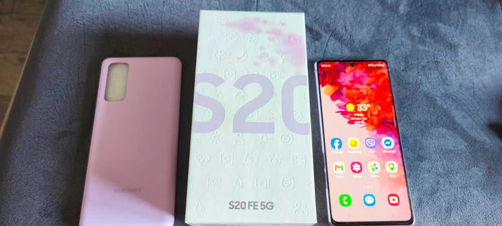 Samsung Galaxy S20 FE lavender