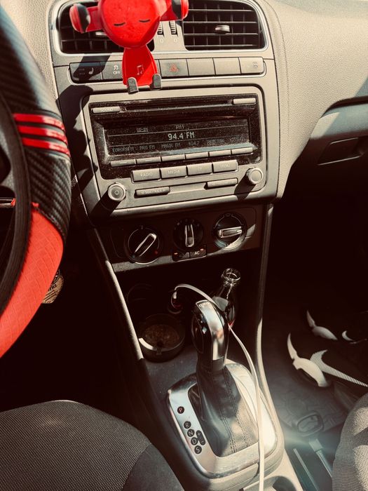 VOLKSWAGEN Polo 2012 — imagine 5