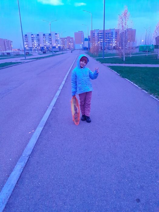 Адемы кок тусты куртка сатамын