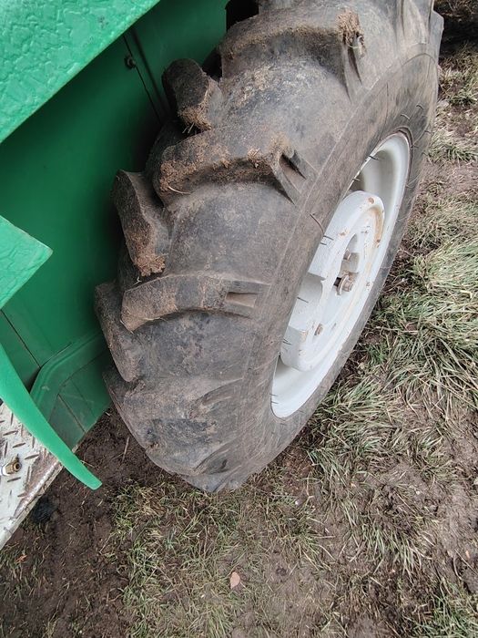 Трактор 2 цилиндров 18 кс.