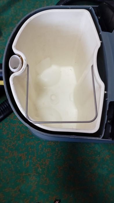 Продам пылесос лля химчистки кёрхер