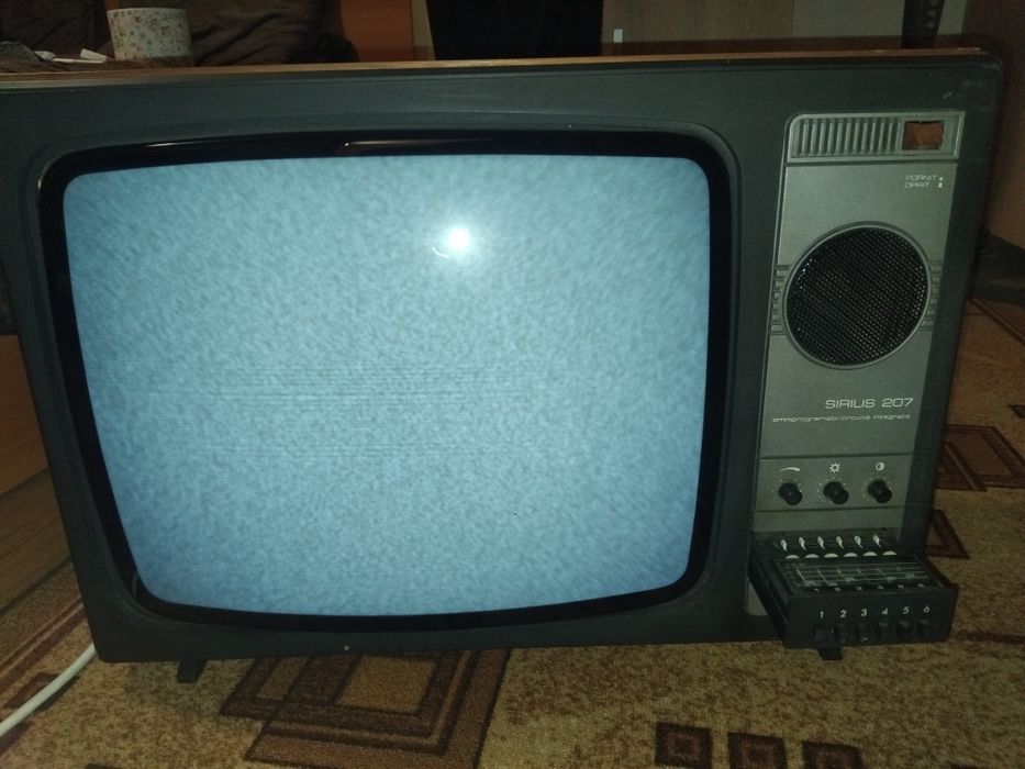 Vând televizor sirius 207  in stare impecabila, perfect funcțional