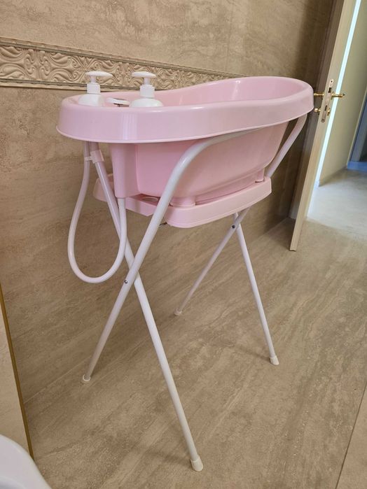 Bebe Jou - бебешка вана със стойка, термометър и диспенсери
